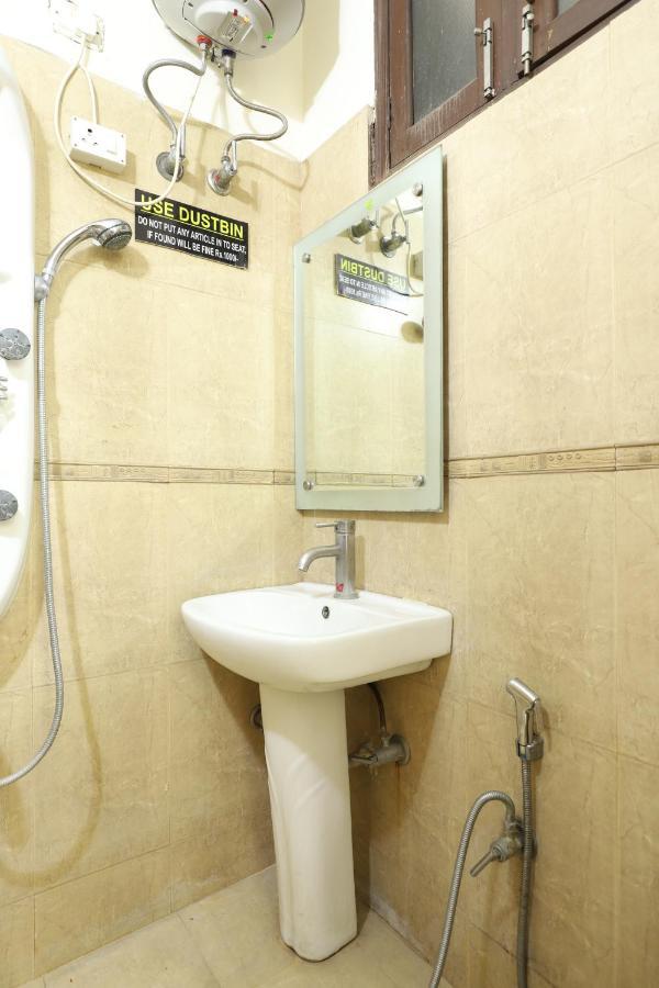 Hotel Livia Residency Νέο Δελχί Εξωτερικό φωτογραφία