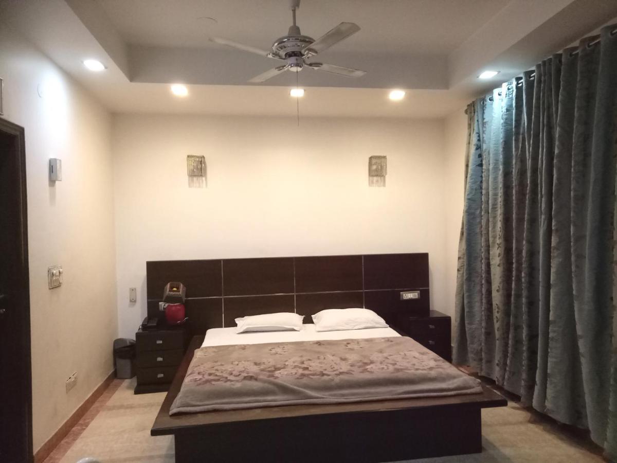 Hotel Livia Residency Νέο Δελχί Εξωτερικό φωτογραφία